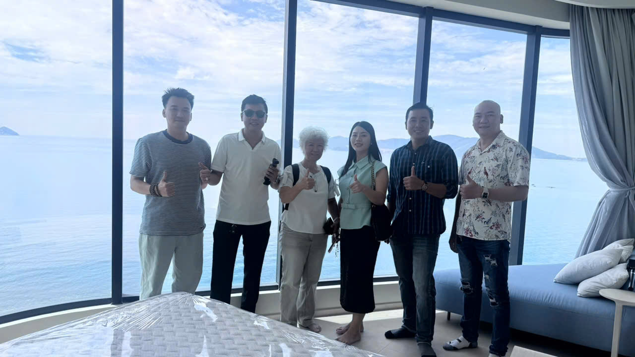 Đồng hành cùng khách hàng tham quan thực tế dự án Vega Alora Residences