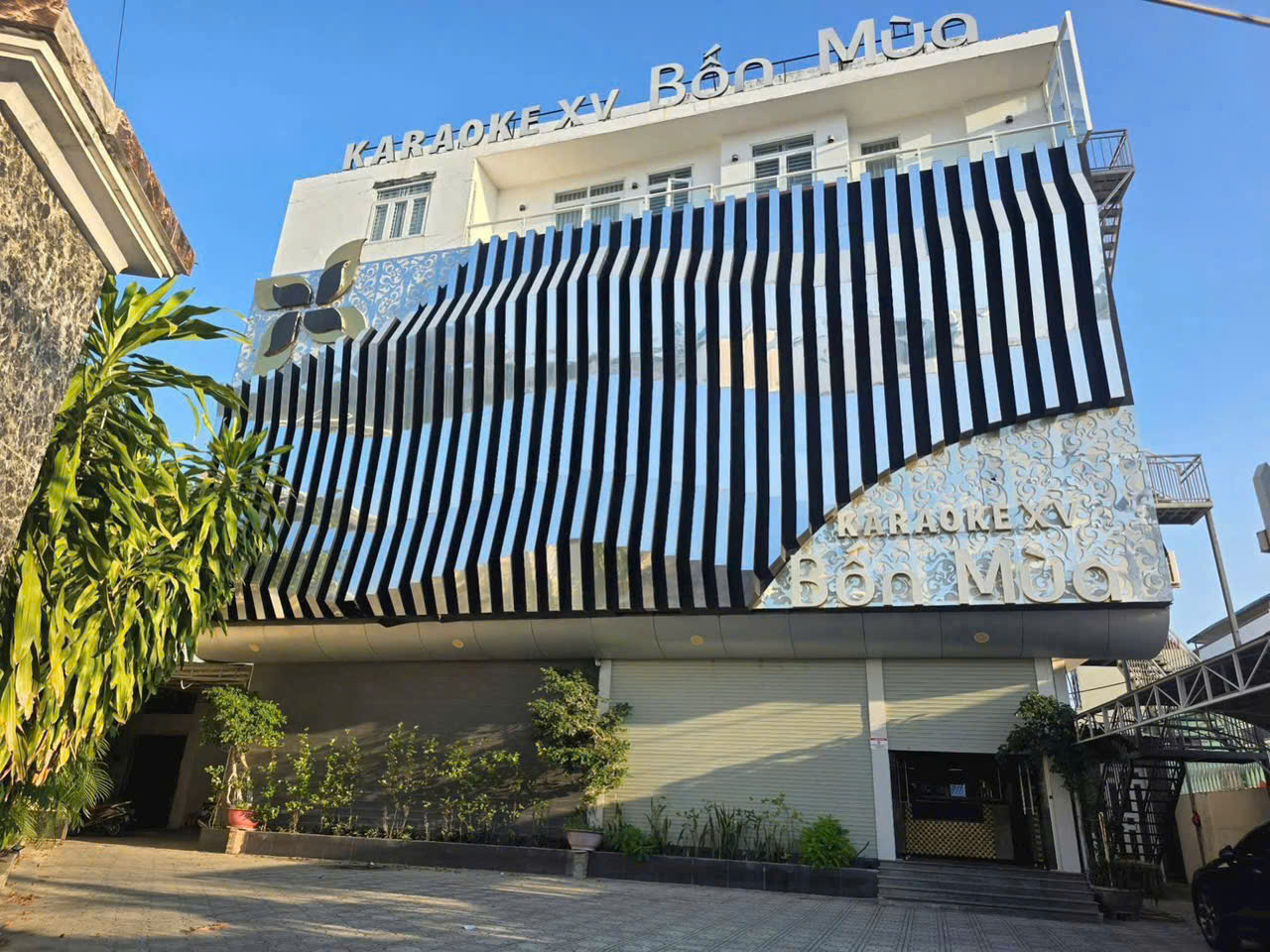 CHO THUÊ TOÀ NHÀ KARAOKE 13 PHÒNG – ĐẦY ĐỦ PHÁP LÝ & PCCC – PHÍA BẮC NHA TRANG