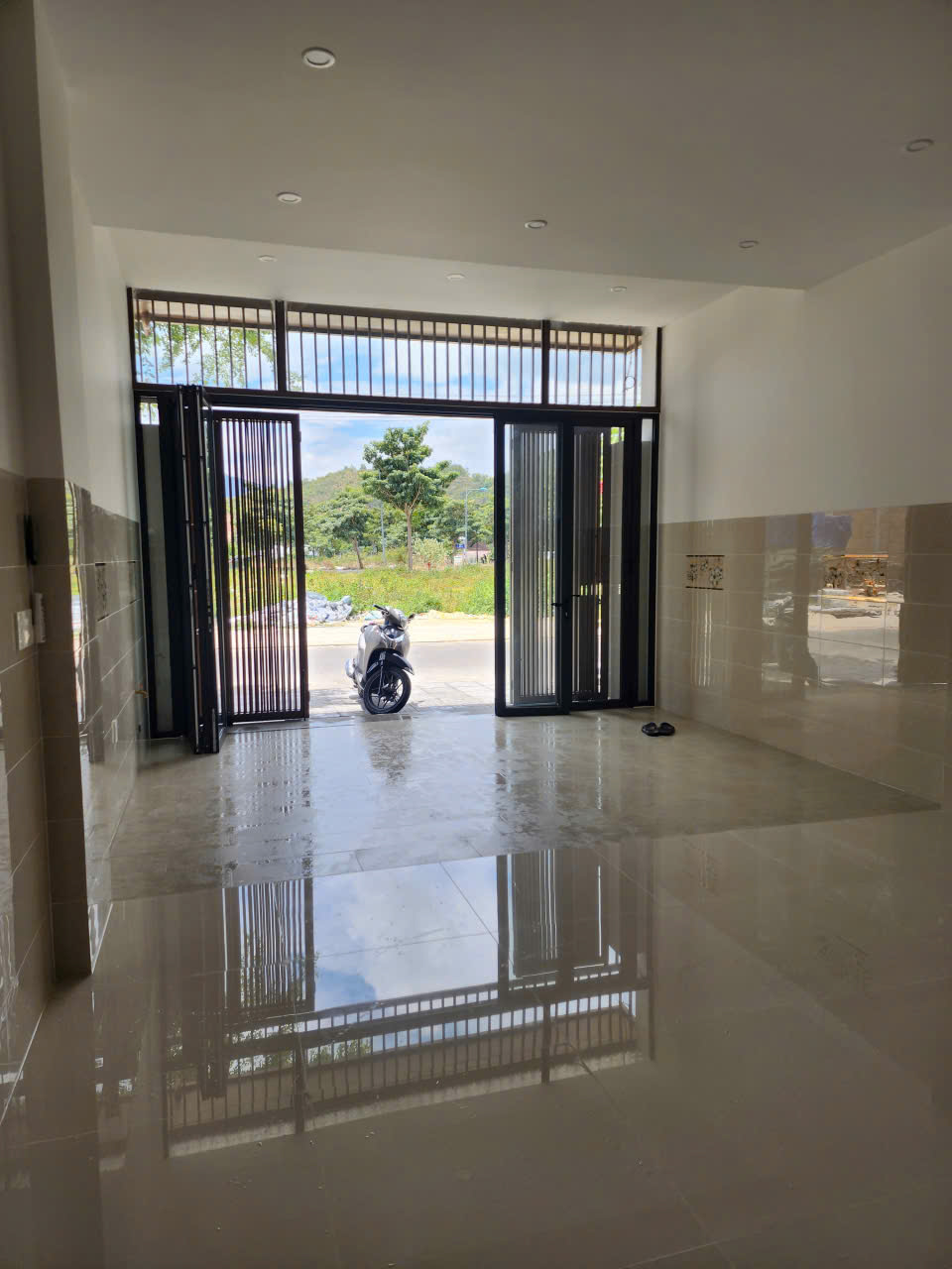Cho thuê nhà 4 phòng ngủ tại KĐT Mỹ Gia Thái Xuân – đường 12m, đậu ô tô